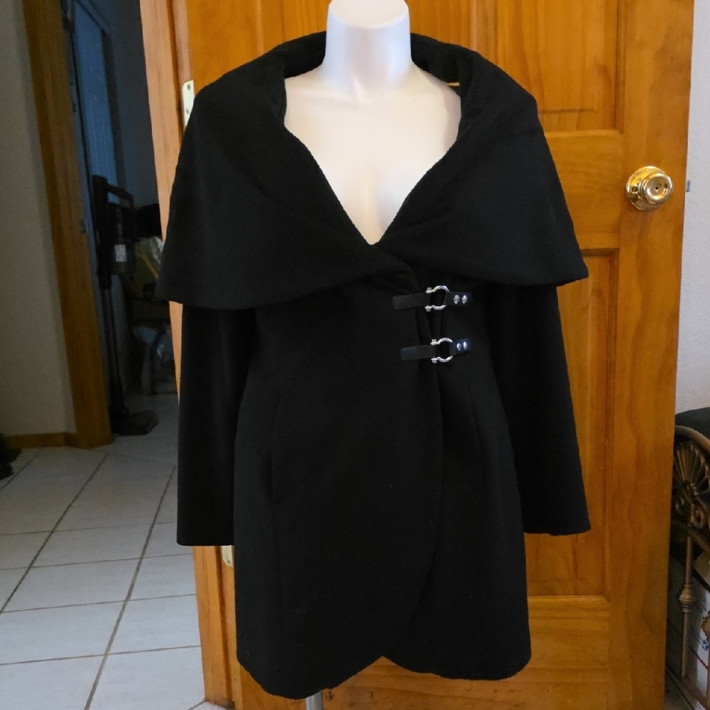 Ivanka Trump Elegant Black Outerwear